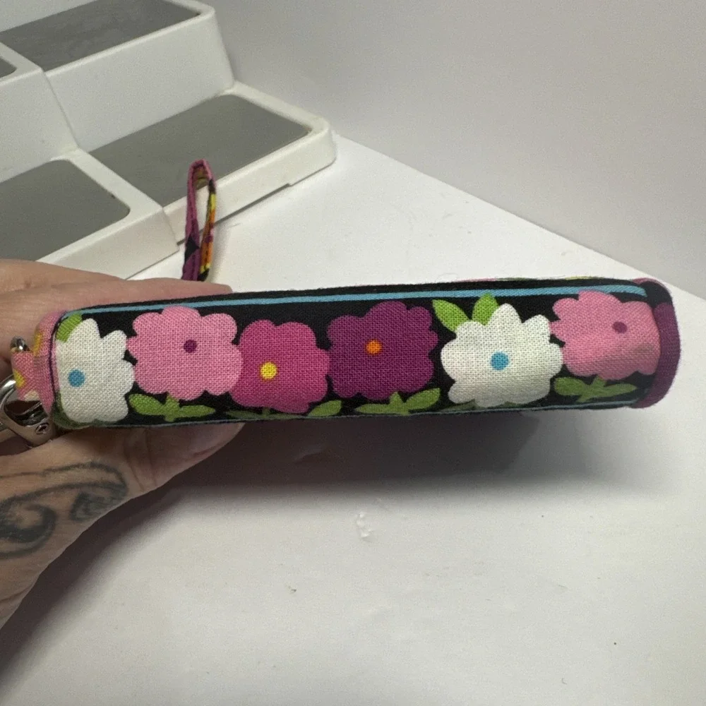 Vera Bradley Floral Quilted Cotton Wristlet‎ Wallet Multi-Color Removable Strap
